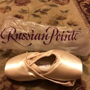 RUSSIAN POINTE SHOES-BRAND NEW